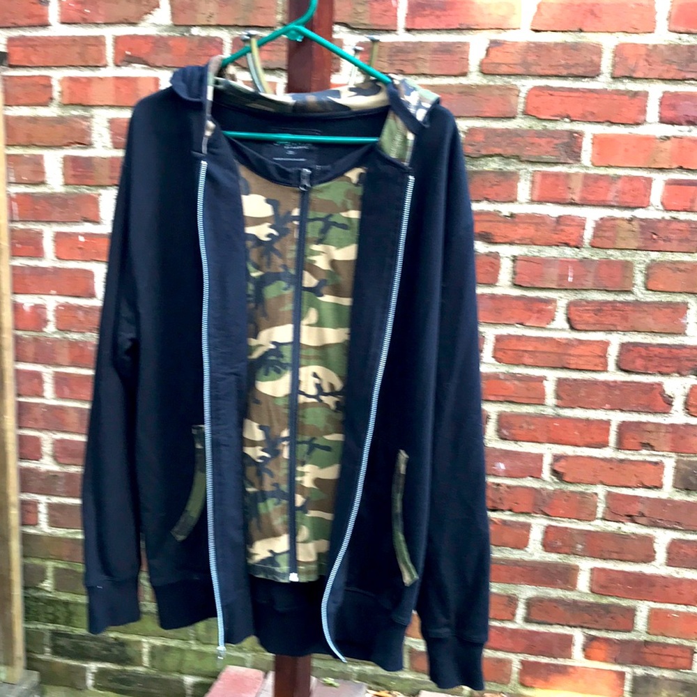 Men’s Black with Camo trim double zipper hoodie